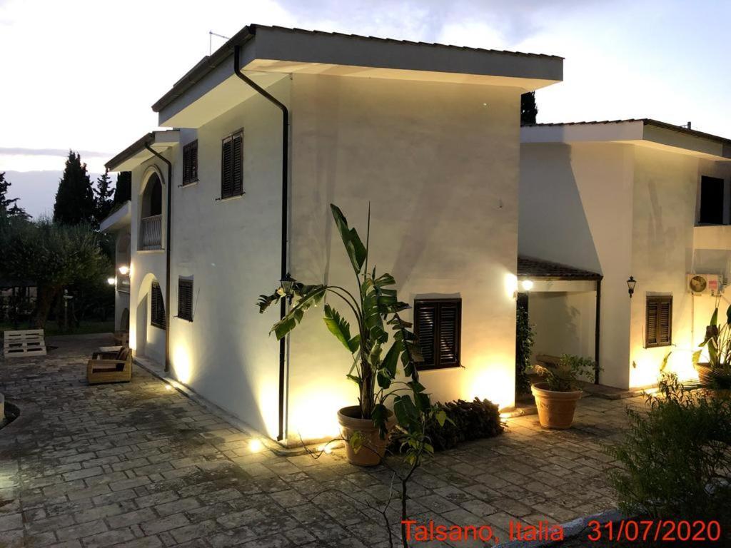 Relais Villa Lama Boutique Hotel Taranto Exteriör bild